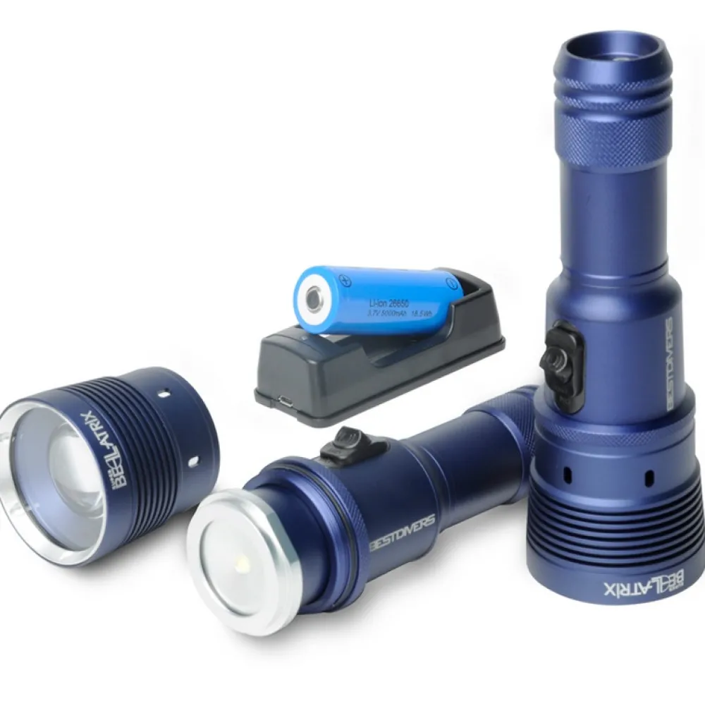 BEST DIVERS Lampe de plongée Bellatrix Super 2200