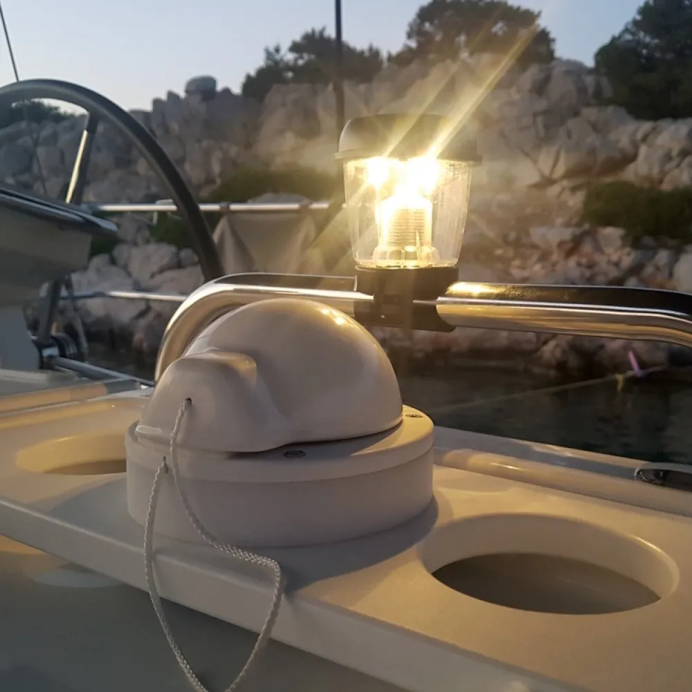 NUOVA RADE Lampe marine à energie solaire