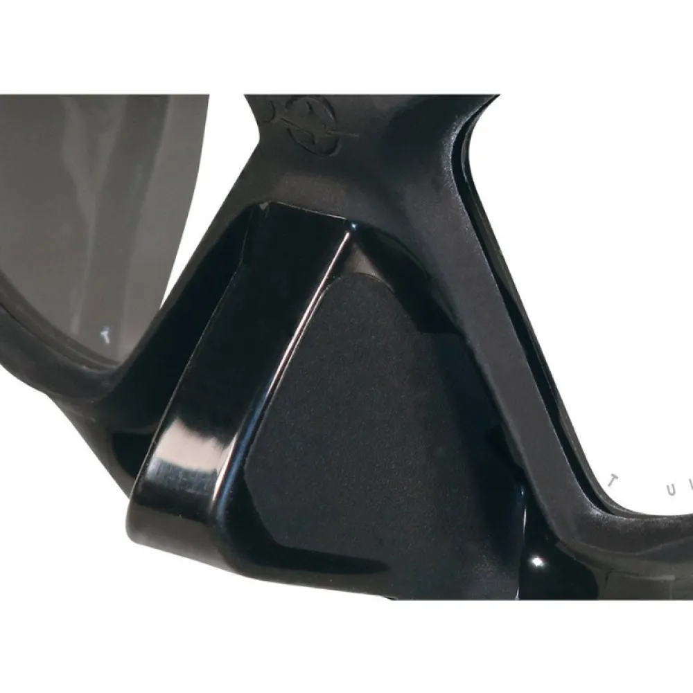 BEUCHAT Masque chasse sous marine Shark Noir