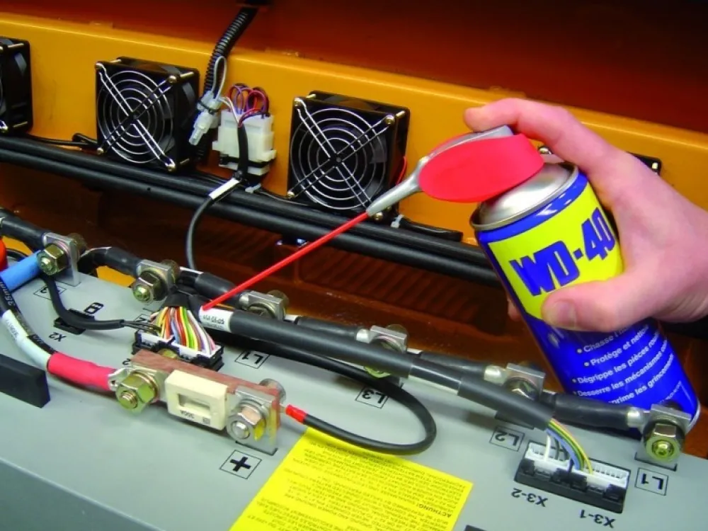 WD-40 Graisse Et Lubrifiants^WD 40 aérosol - 200ml